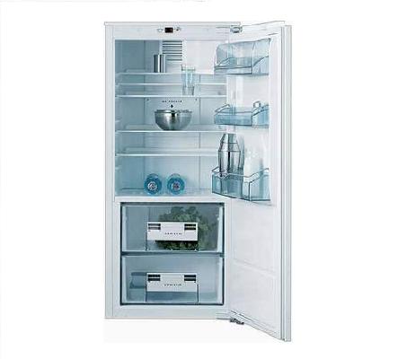 ОХЛАДИТЕЛ ЗА ВГРАЖДАНЕ 178л - AEG SZ912004I